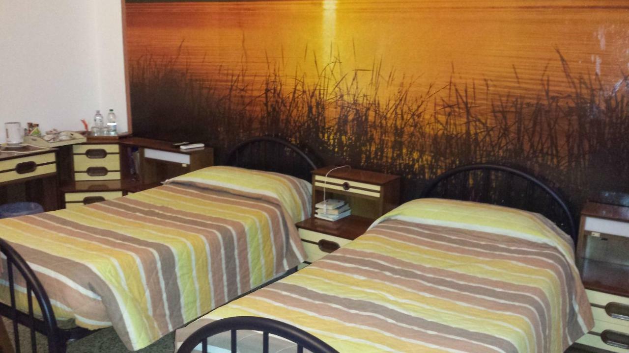 Bed Magnolie Hotel Lainate Bagian luar foto