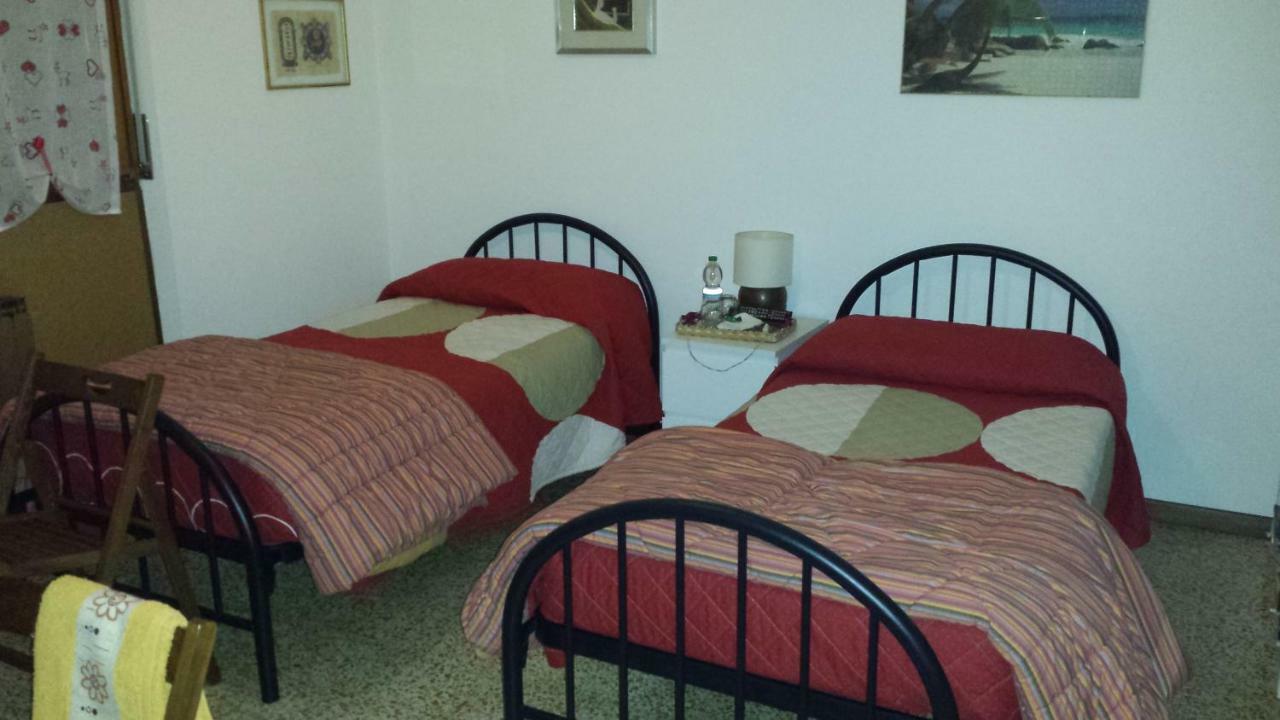 Bed Magnolie Hotel Lainate Bagian luar foto