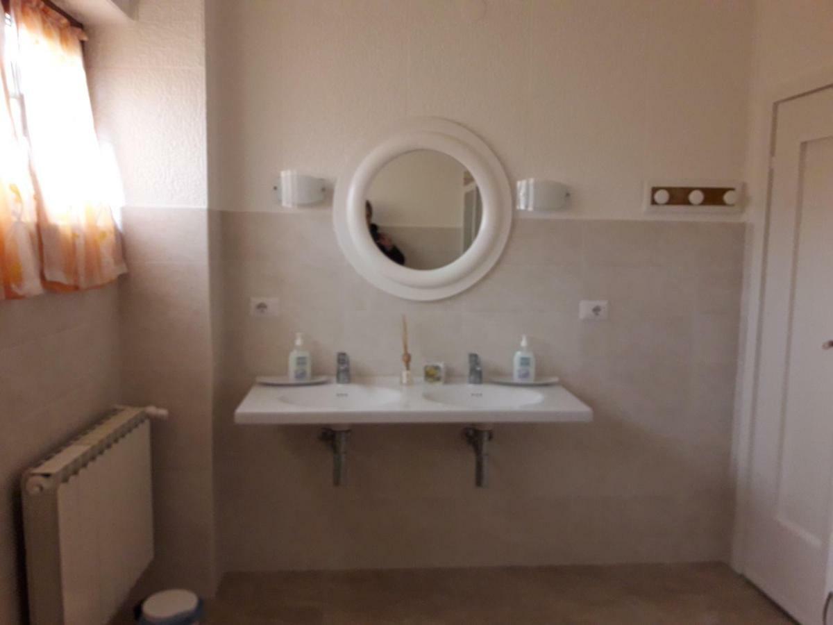 Bed Magnolie Hotel Lainate Bagian luar foto